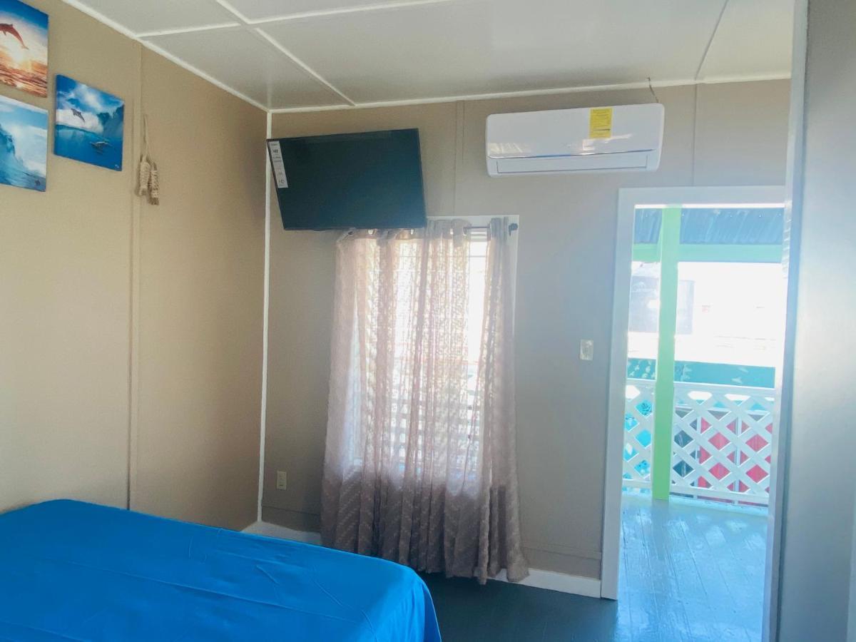 Blue Sky Rentals Utila Εξωτερικό φωτογραφία