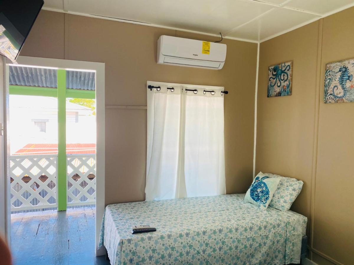 Blue Sky Rentals Utila Εξωτερικό φωτογραφία