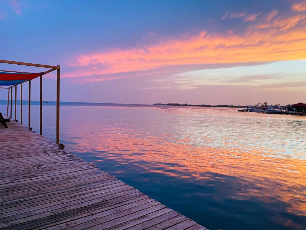 Blue Sky Rentals Utila Εξωτερικό φωτογραφία