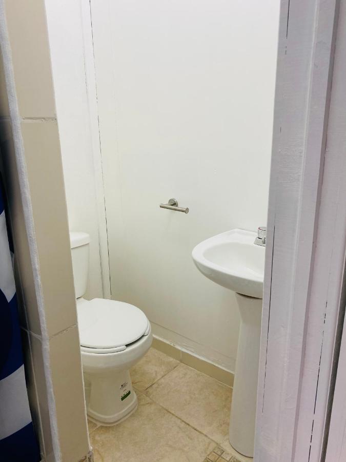 Blue Sky Rentals Utila Εξωτερικό φωτογραφία